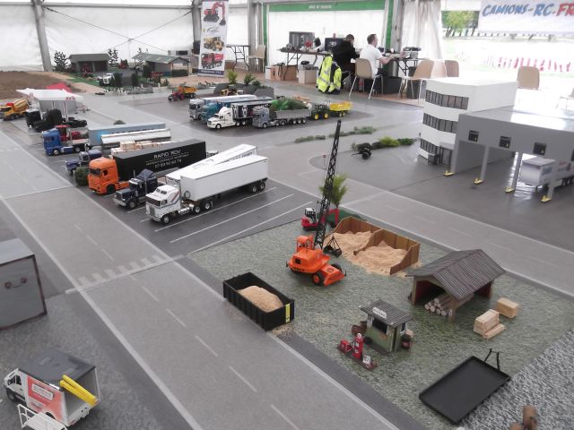 Mantes2016-hall2-02